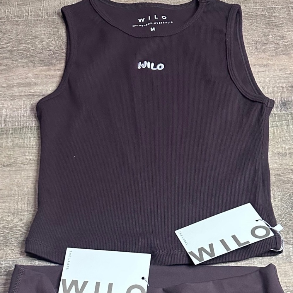 WILO The Label Espresso Ribbed Racer Tank and Scrunch Butt Biker Shorts Set Med - Picture 3 of 9